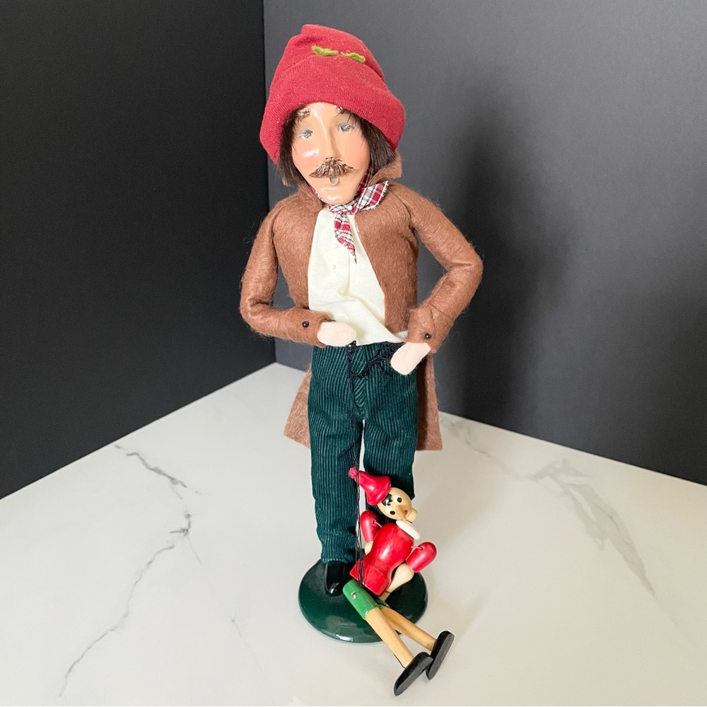 Geppetto Caroler with Pinocchio by Byers' Choice